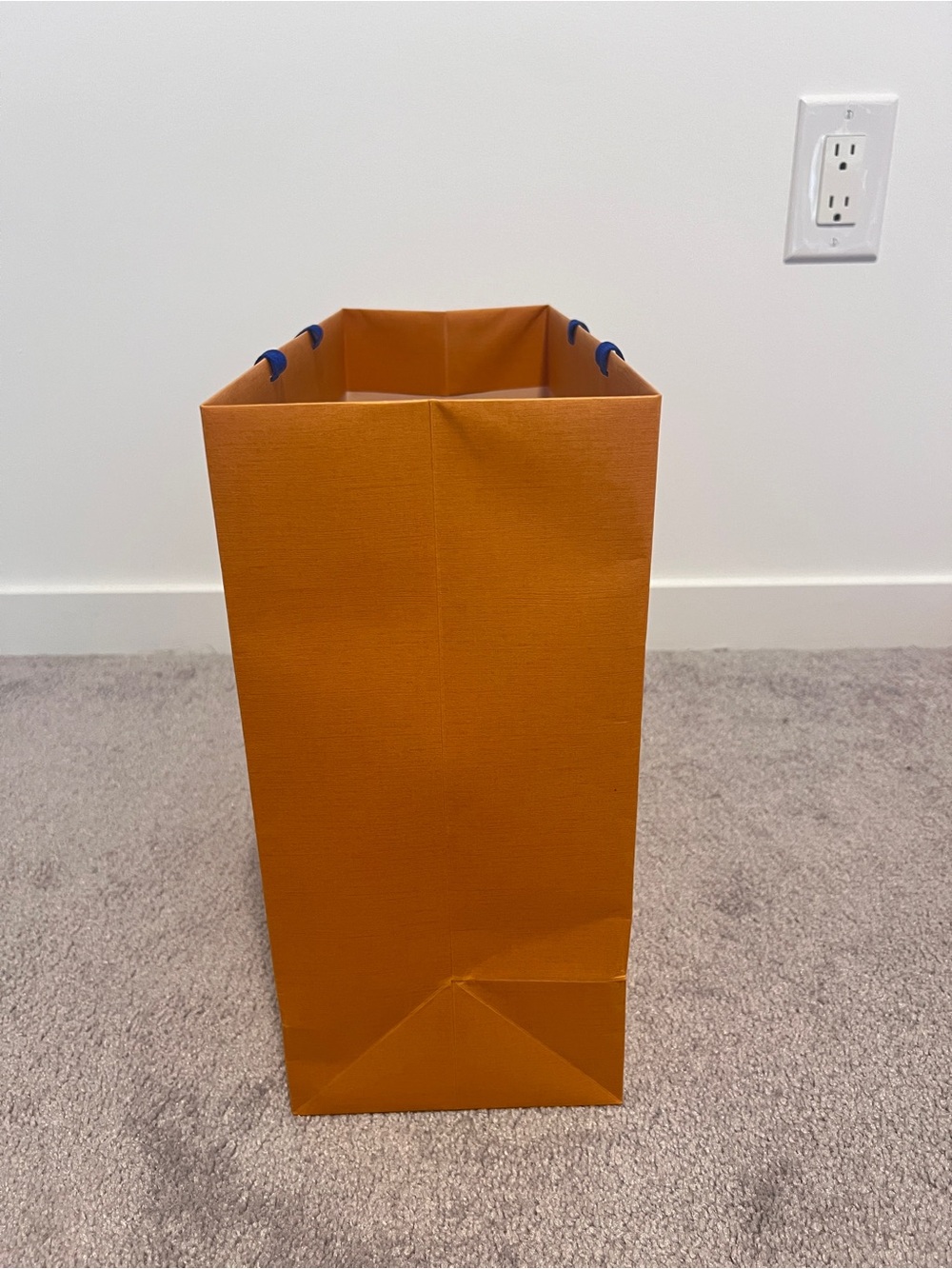 Louis Vuitton Gift Wrapping Set - Picture 5 of 9